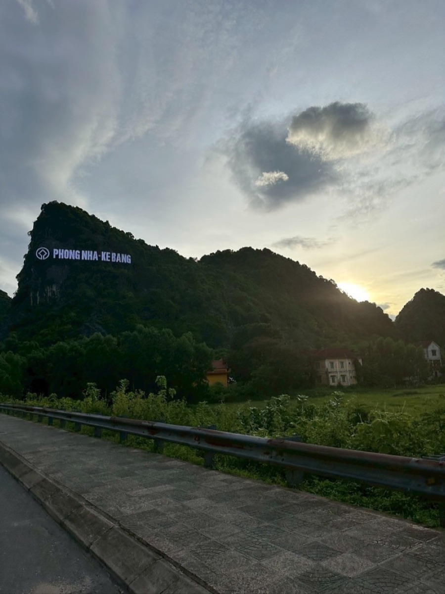 Phong Nha Sign